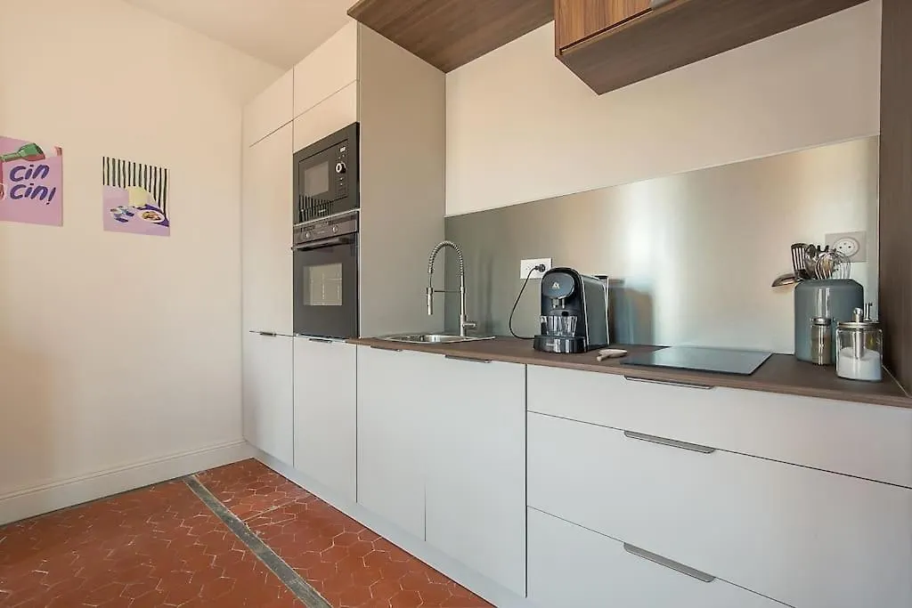 Bel Appartement Renove Vue Degagee Marseille Apartment